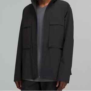Lululemon men’s stretch cargo jacket